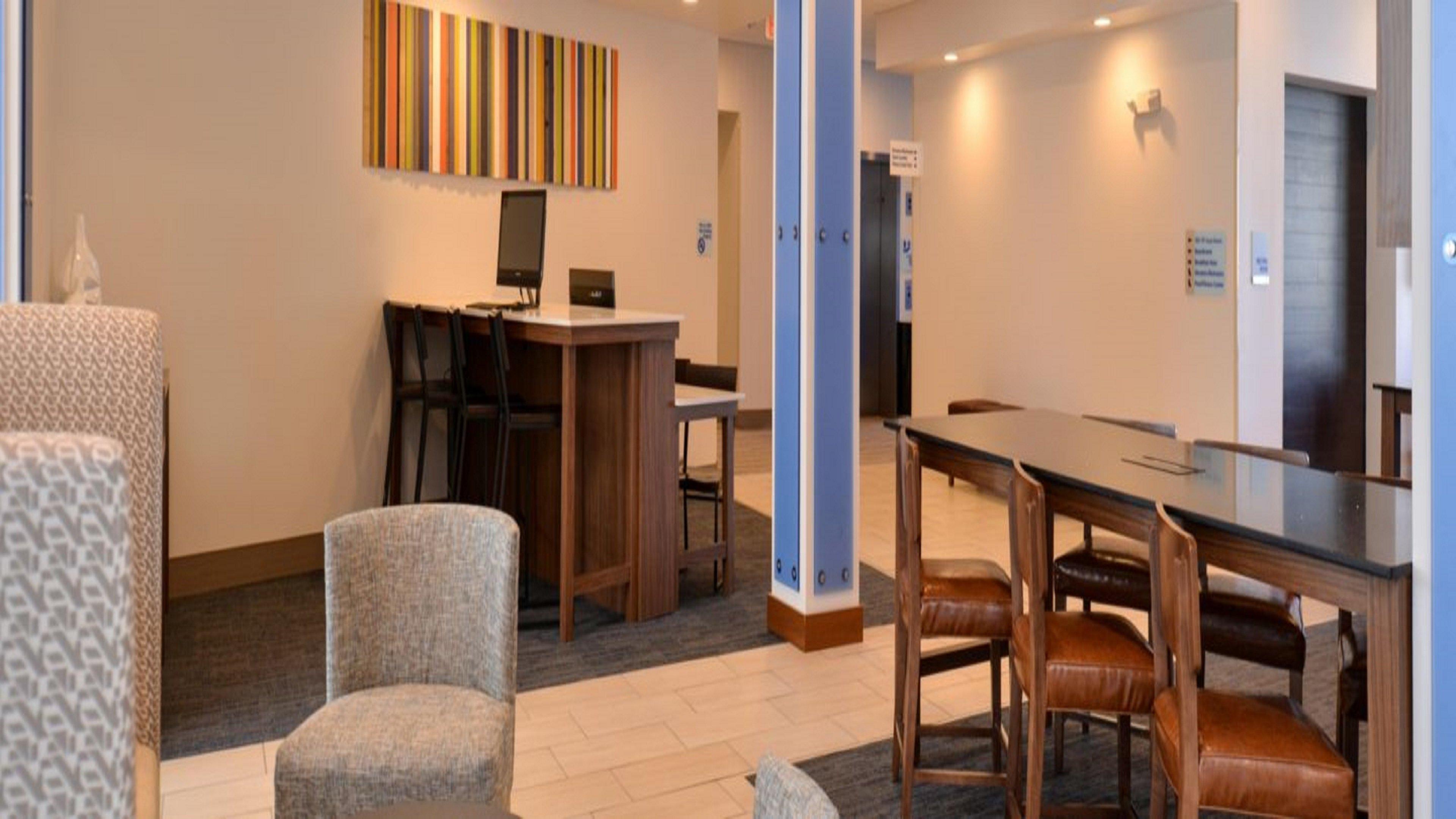 Holiday Inn Express & Suites - Southgate - Detroit Area, An Ihg Hotel Εξωτερικό φωτογραφία