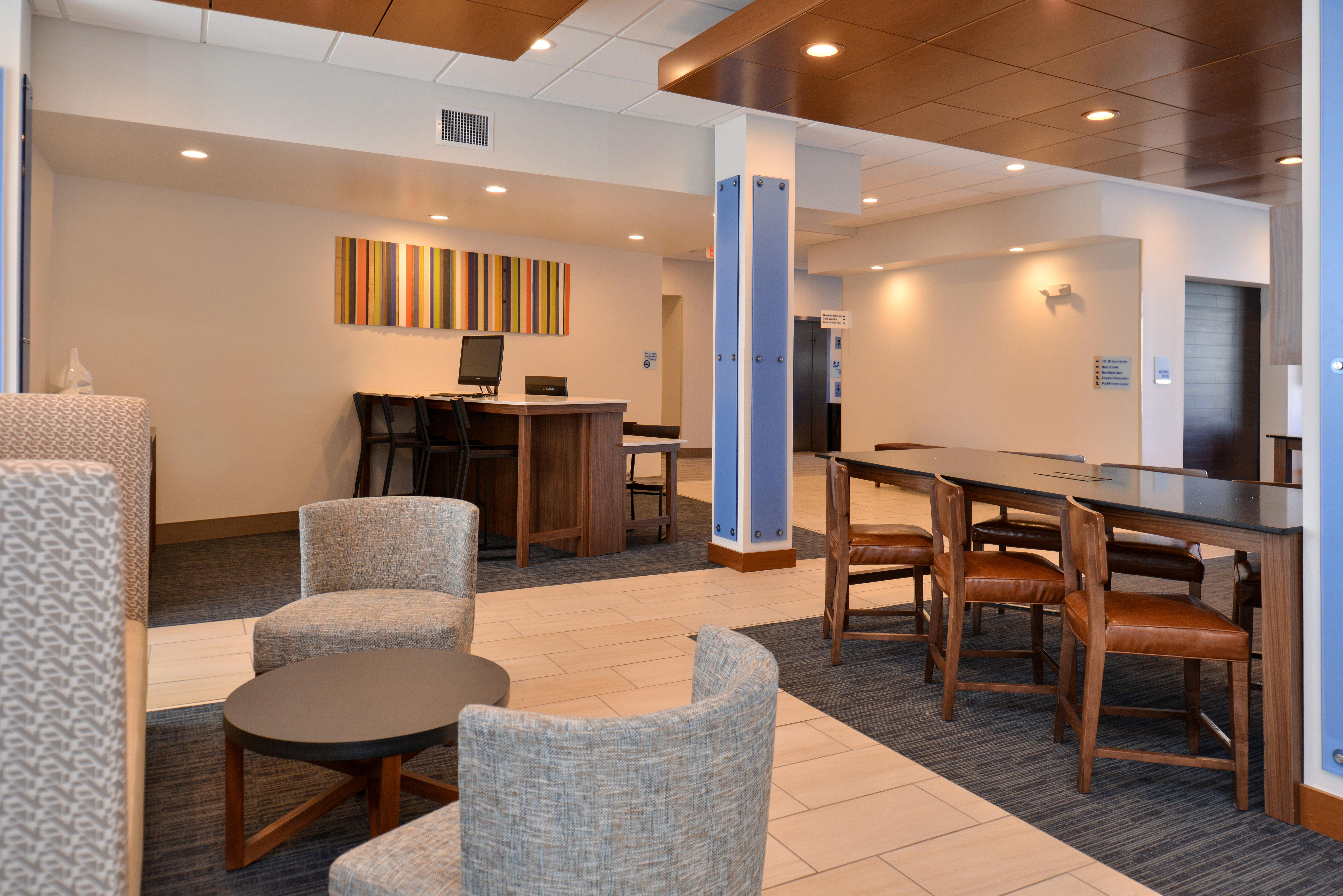 Holiday Inn Express & Suites - Southgate - Detroit Area, An Ihg Hotel Εξωτερικό φωτογραφία